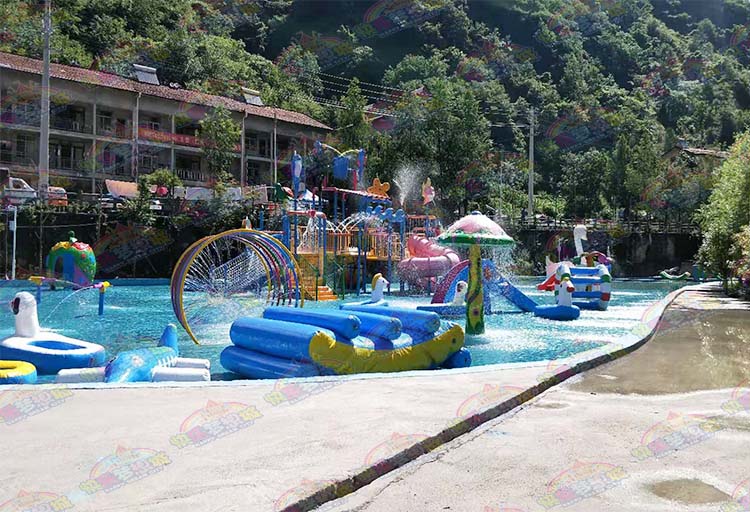 重慶城口亢龍夢幻樂園